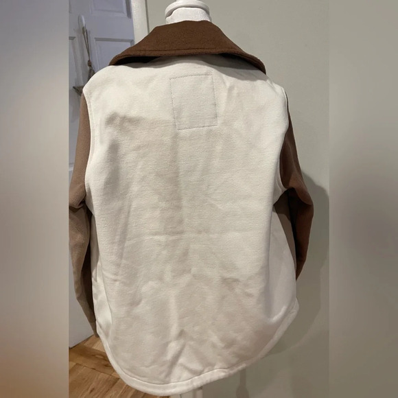 Women’s Hollister Shacket Thick Flannel Button Up Color Block Jacket XS NWT - Picture 2 of 3